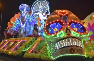 DESFILE-CARROZAS-FNE