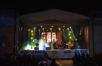 SHOWS