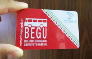 e426f3ac2908974457f4bd2e0a323b96_XL