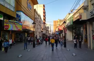 COMERCIOS-PEATONAL