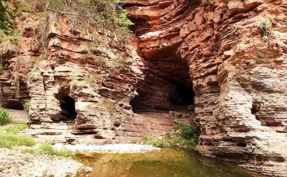 La Mendieta y sus rincones: conoce las Cuevas de los Leones y Murciélagos -  Somos Jujuy