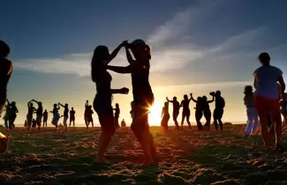 BAILE