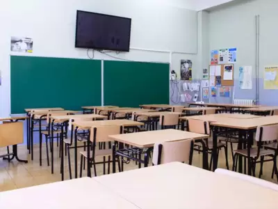 aula-escuela-cargos