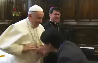 papa-mano-anillo