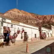 Hoteleros de la Quebrada afectados por los cortes de rutas comenzaron con el cierre de sus puertas