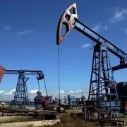 Cae con fuerza el precio del petróleo tras el anuncio del freno de los ataques de EEUU a Irán