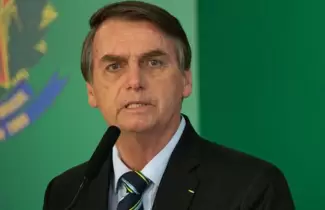 Bolsonaro-critica