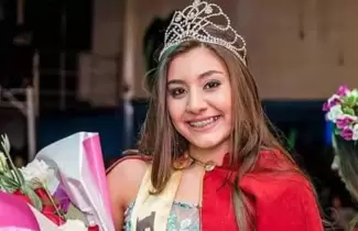 REINA-DE-EL-CAMRNE