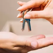Crisis habitacional y económica: cada vez más jóvenes vuelven a vivir con sus padres en Jujuy