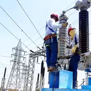 El Gobierno lanza un plan para que distribuidoras eléctricas regularicen deudas