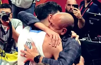 abrazo-scola-ginobili