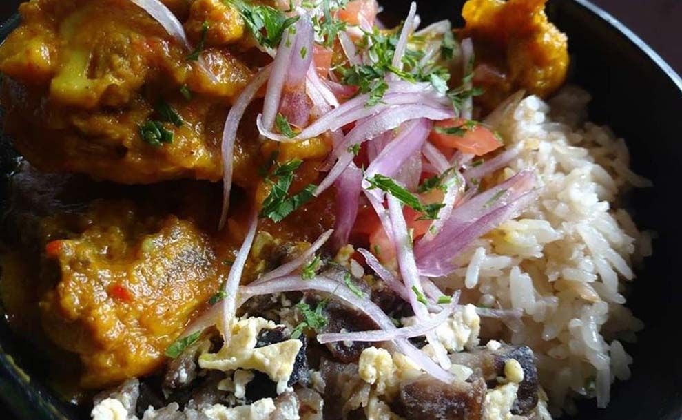 Picante de pollo, la comida ideal para degustar en Jueves de Compadres -  Somos Jujuy