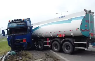 camion-cisterna-4