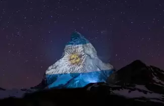 bandera-arg-en-los-alpes