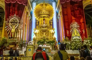 Senor-y-Virgen-del-Milagro