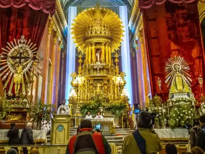 Senor-y-Virgen-del-Milagro