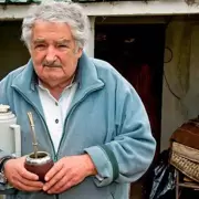 José "Pepe" Mujica: "Si pudiera votar, votaría por Massa con las dos manos"