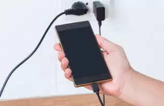 celular-cargador