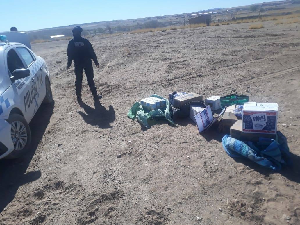 Pretendían Pasar Mercadería De Manera Ilegal En La Frontera Y Fueron Detenidos Somos Jujuy 5542