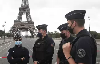 bomba-torre-eiffel