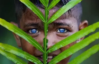 ojos-tribu-indonesia