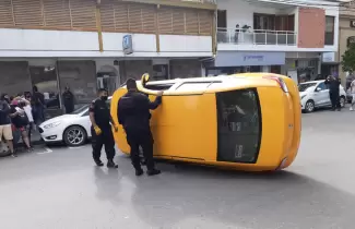 taxi-volcado
