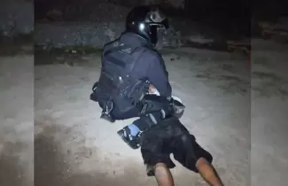 POLICIA-DEMORO-A-DELINCUENTE