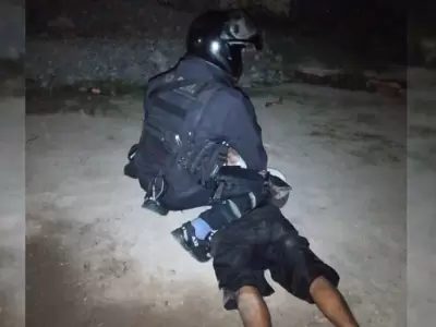 POLICIA-DEMORO-A-DELINCUENTE