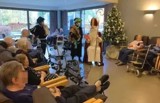 papa-noel-geriatrico