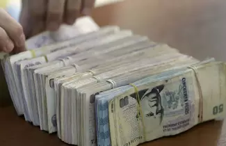 robo-pesos-y-dolares