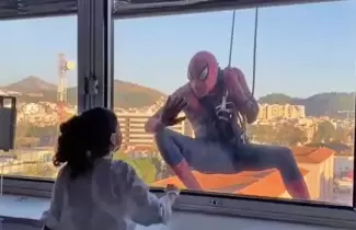 spiderman-hospital