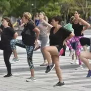 El programa “Bailá con salud” llega al barrio Malvinas con servicios gratuitos y actividades recreativas