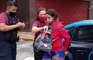 mujer-colonia-nino