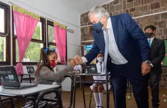 morales-escuela