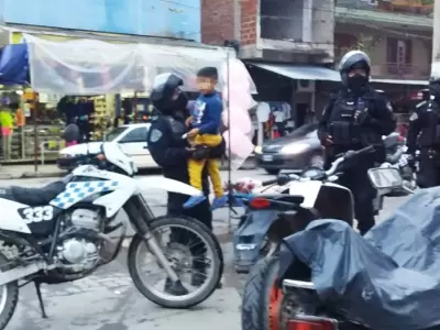nino-policia-perico