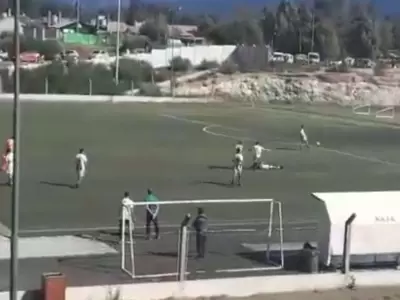 brutal-agresion-futbolista-