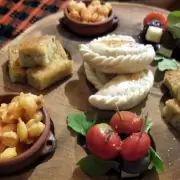 Sabores del Mundo en Jujuy: más de 10 países se reúnen en el Cabildo con platos, música y tradición
