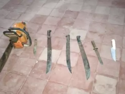 MACHETES