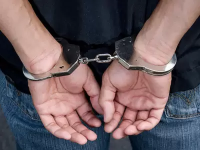 esposado-detenido-policia