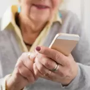 Dictarán un taller gratuito sobre prevención de delitos virtuales para adultos mayores