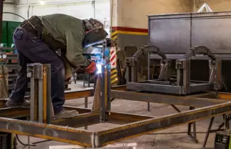 industria-obrero-trabajo