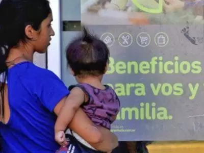 mujer-bebe-