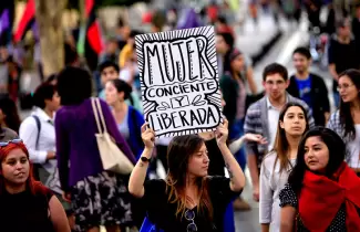 MUJERES