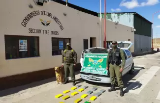 detectan_mas_de_17_kilos_de_cocaina_entre_los_paneles_traseros_de_un_vehiculo_2_