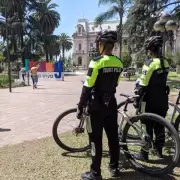 La policía rescató a una mujer que fue golpeada por su hijo en el barrio 23 de Agosto