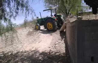 tractor