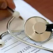 Las cuotas de los planes de medicina prepaga aumentarán hasta 4,9% en diciembre: cuánto subieron durante 2024