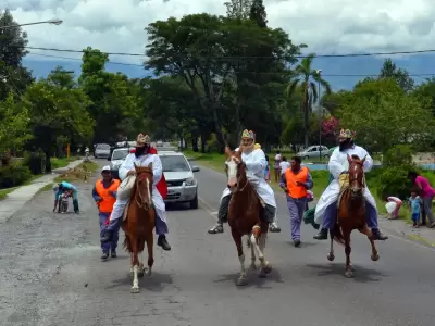 Visita_de_Reyes_magos_en_villa_jardin_de_Reyes_1