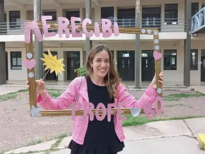 mujer-recibida-mendoza-lucha-
