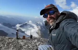 argentino-escalo-el-aconcagua-e-hizo-radio-